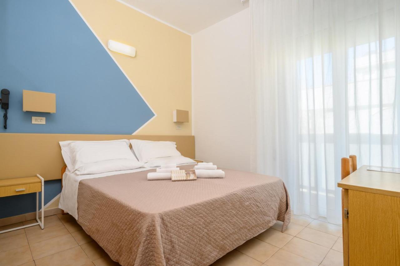 Hotel Ca Vanni Rimini Exteriör bild